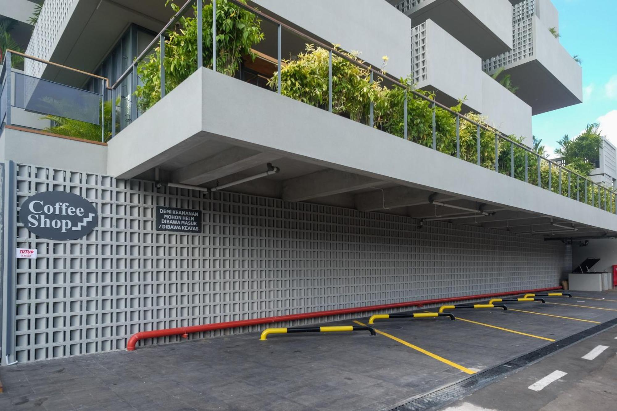 Sans Hotel Rg Living Jogja By Reddoorz Pakualaman Esterno foto