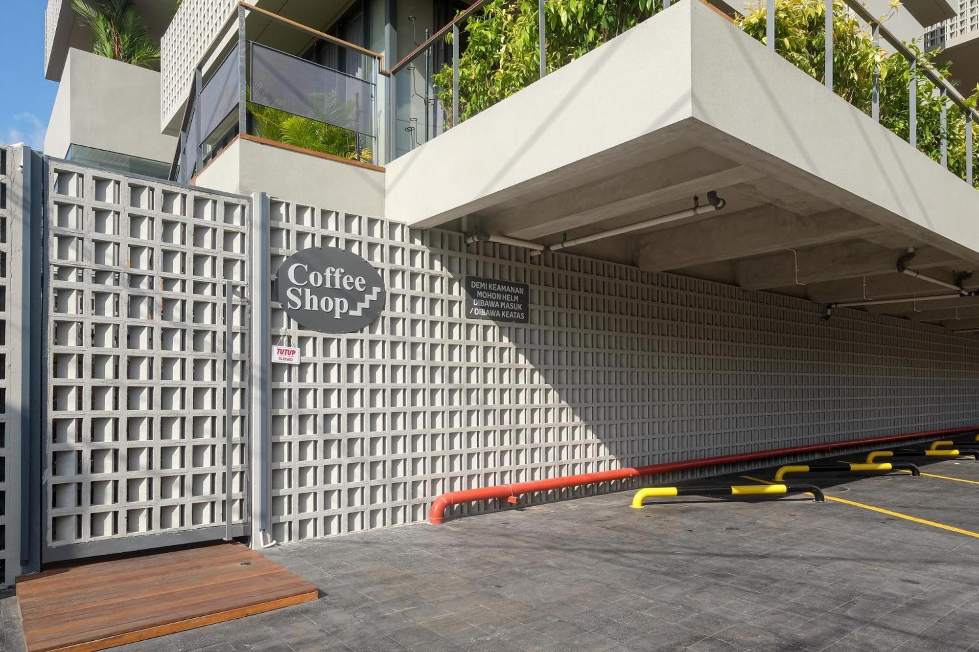 Sans Hotel Rg Living Jogja By Reddoorz Pakualaman Esterno foto