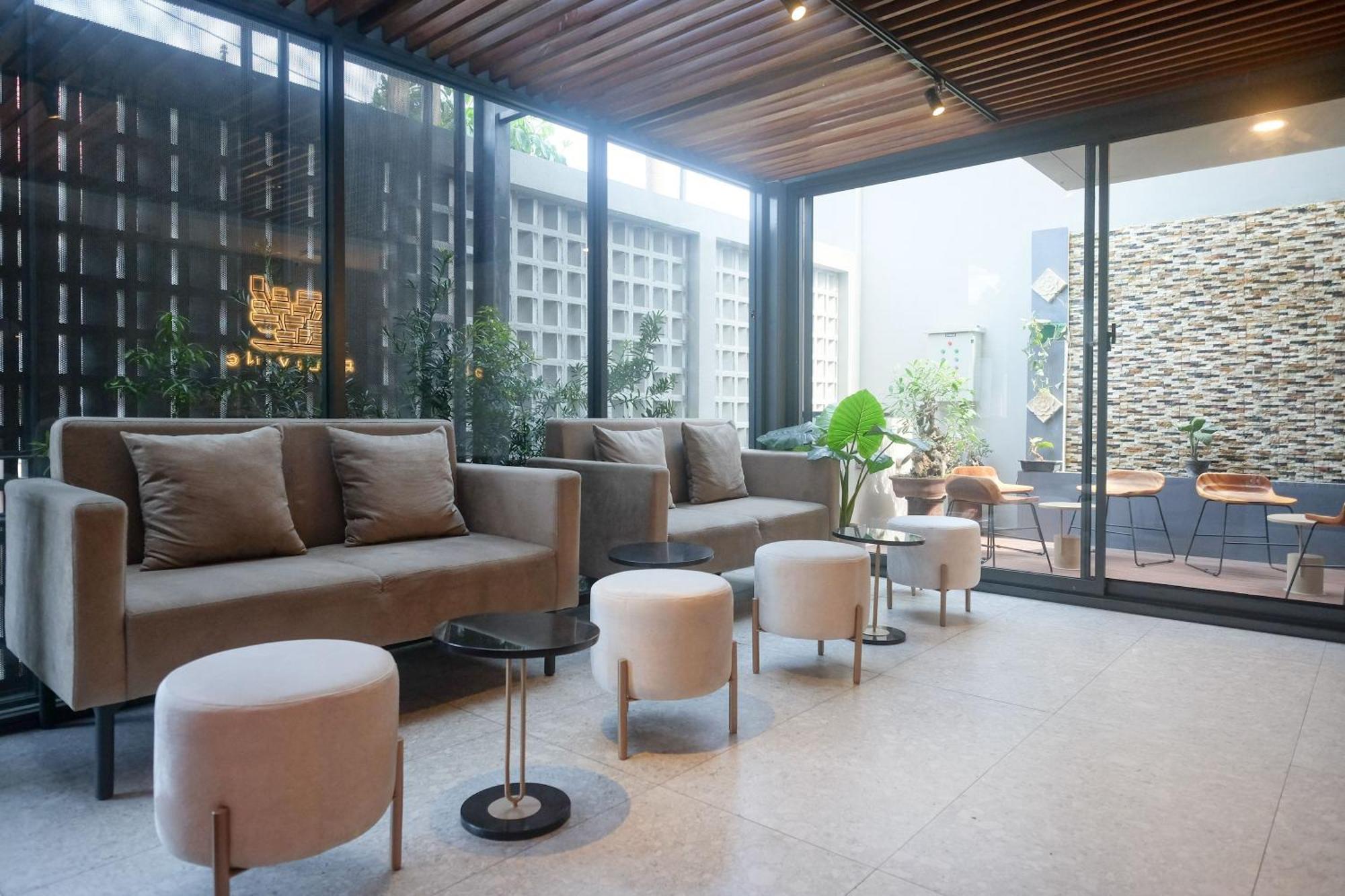 Sans Hotel Rg Living Jogja By Reddoorz Pakualaman Esterno foto
