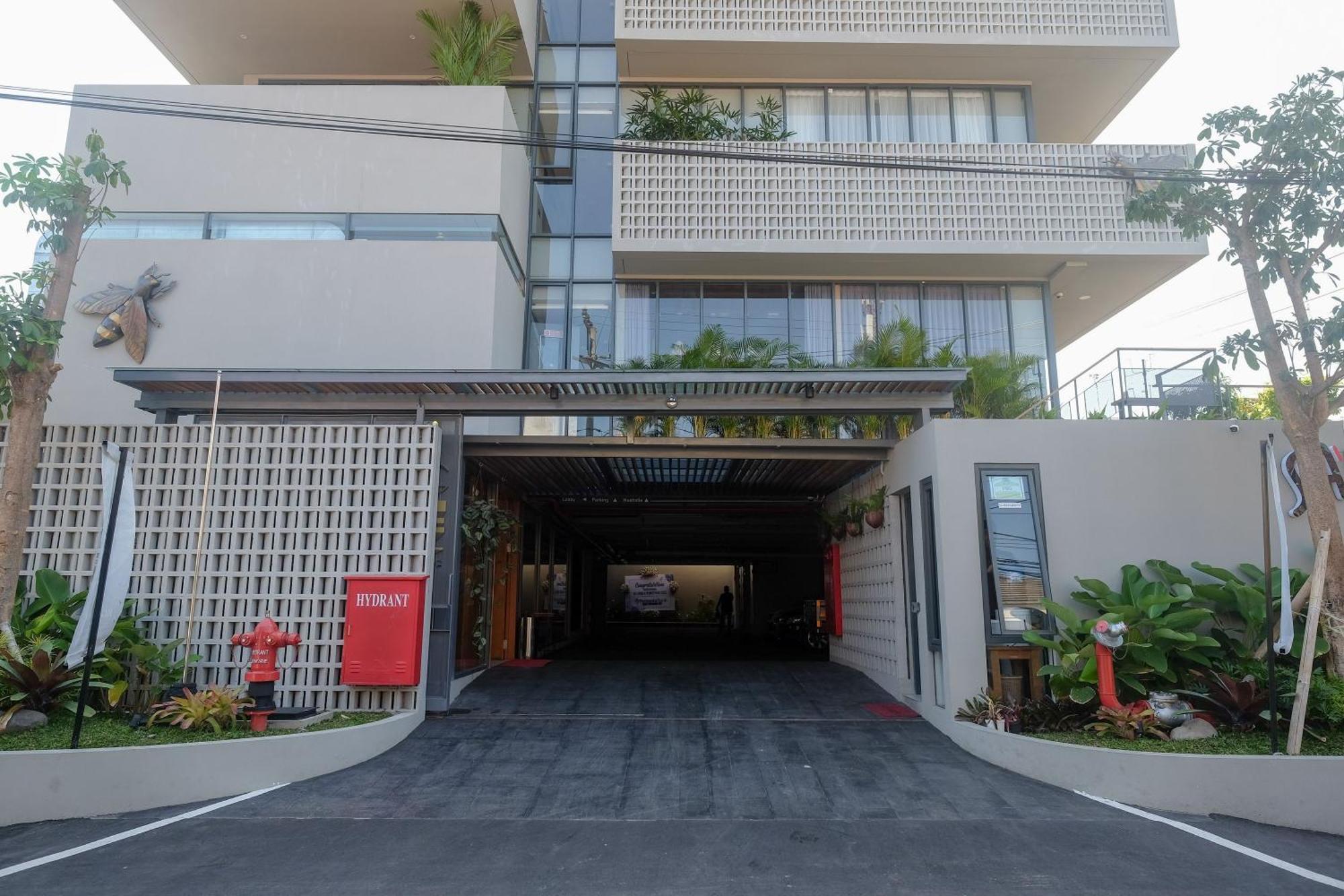 Sans Hotel Rg Living Jogja By Reddoorz Pakualaman Esterno foto