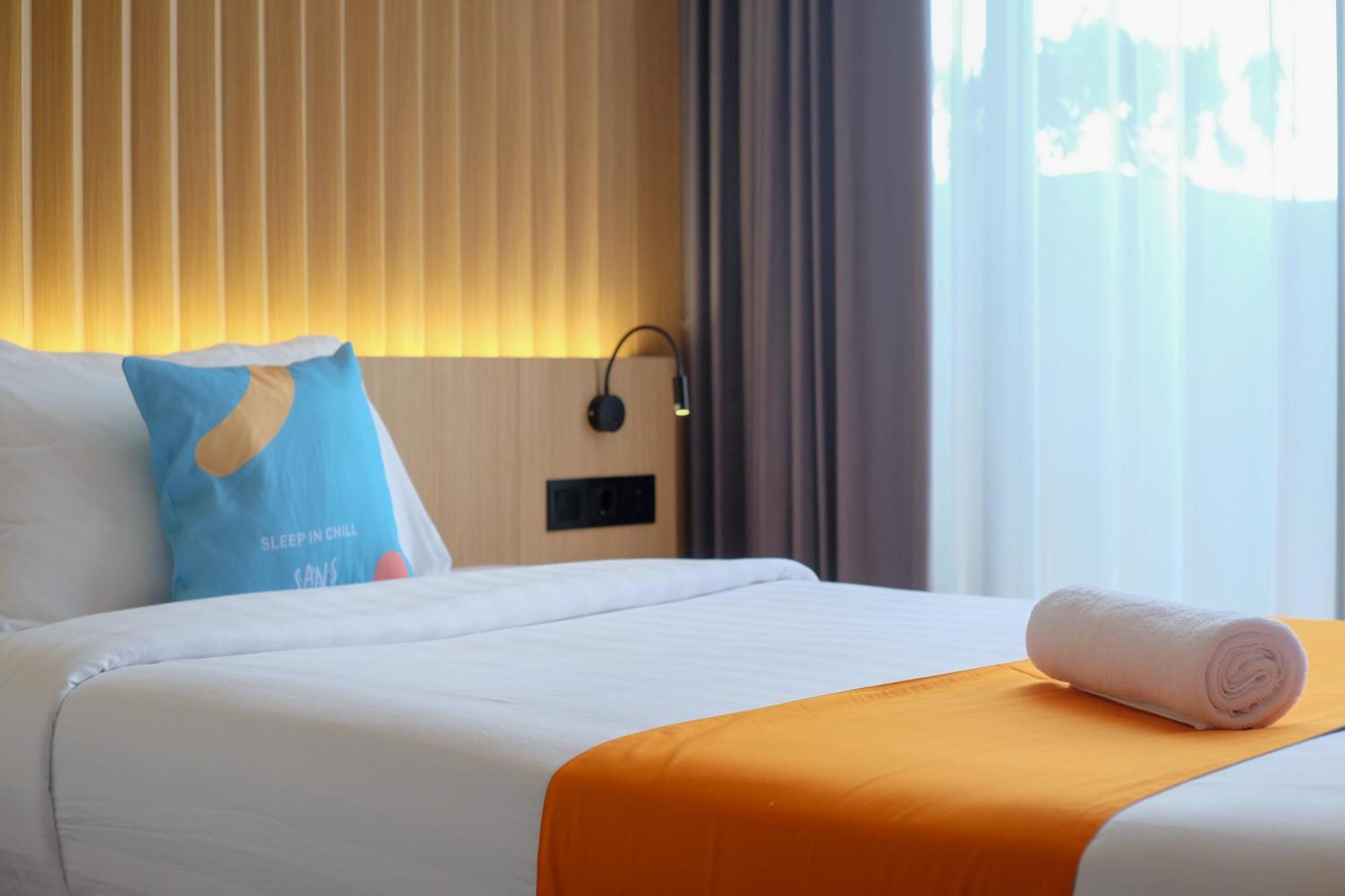 Sans Hotel Rg Living Jogja By Reddoorz Pakualaman Esterno foto