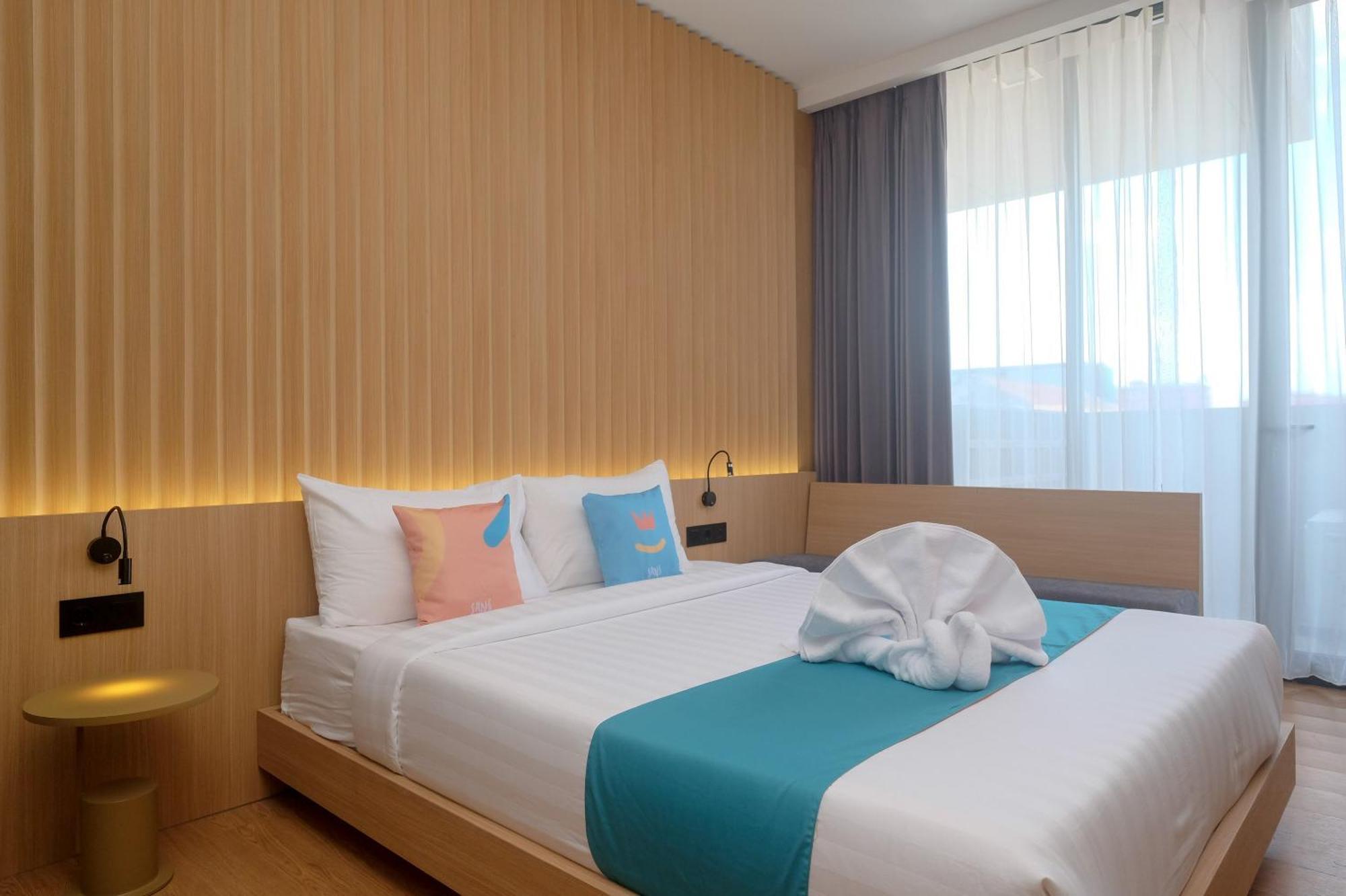 Sans Hotel Rg Living Jogja By Reddoorz Pakualaman Esterno foto