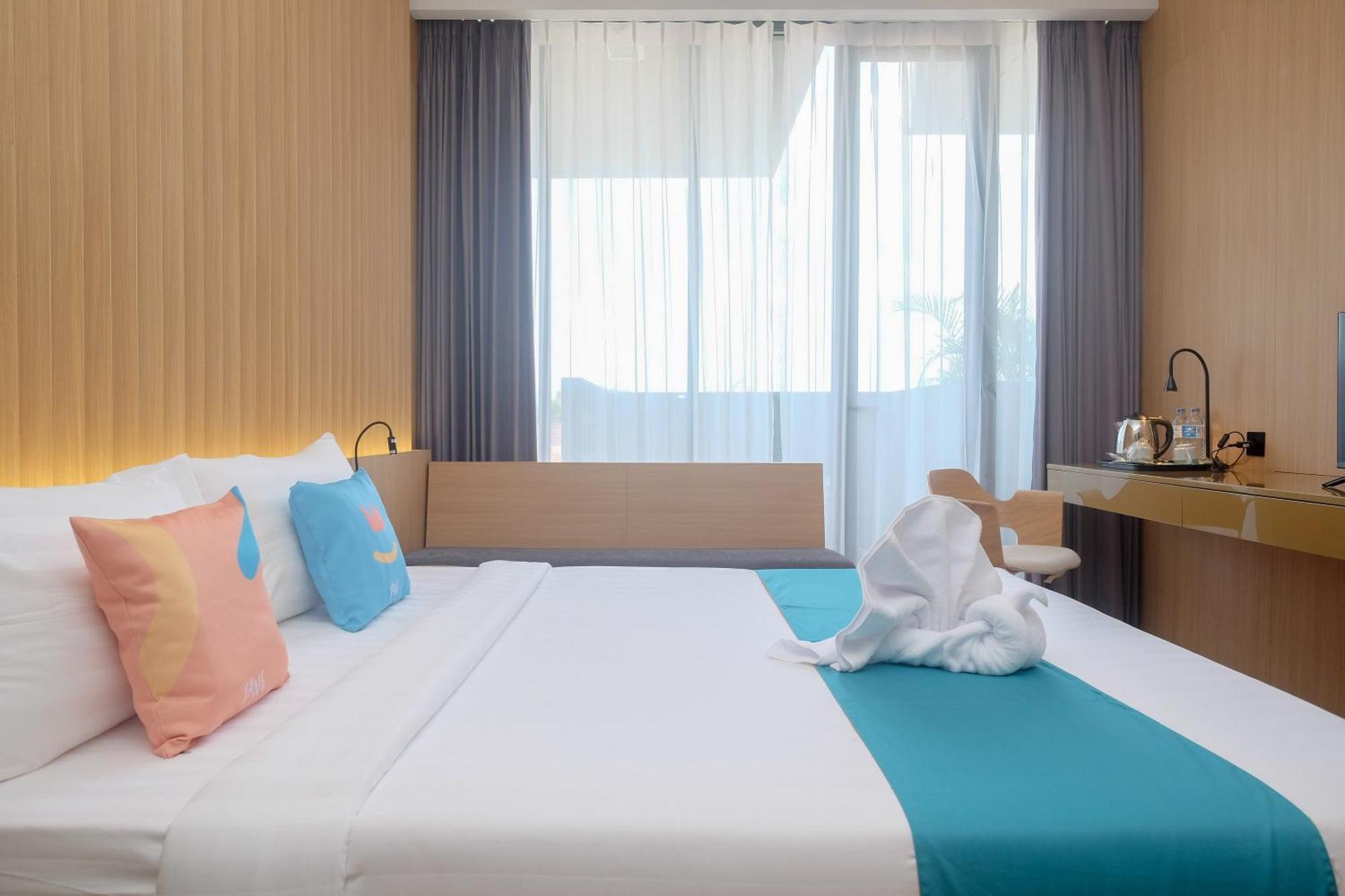 Sans Hotel Rg Living Jogja By Reddoorz Pakualaman Esterno foto