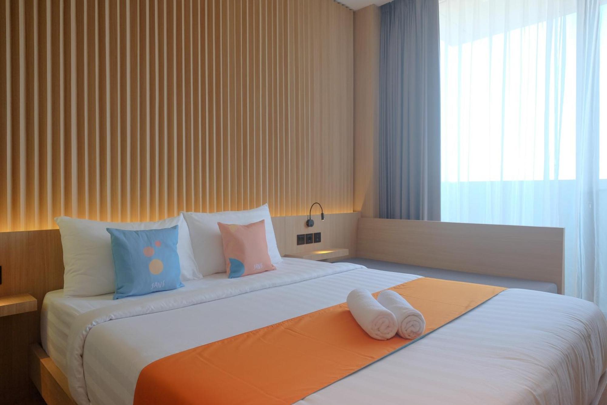 Sans Hotel Rg Living Jogja By Reddoorz Pakualaman Esterno foto
