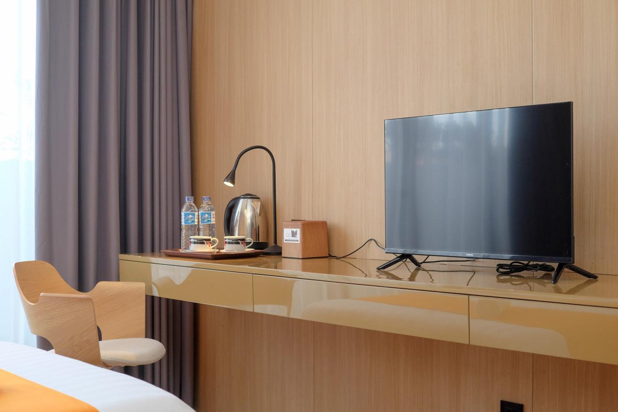Sans Hotel Rg Living Jogja By Reddoorz Pakualaman Esterno foto