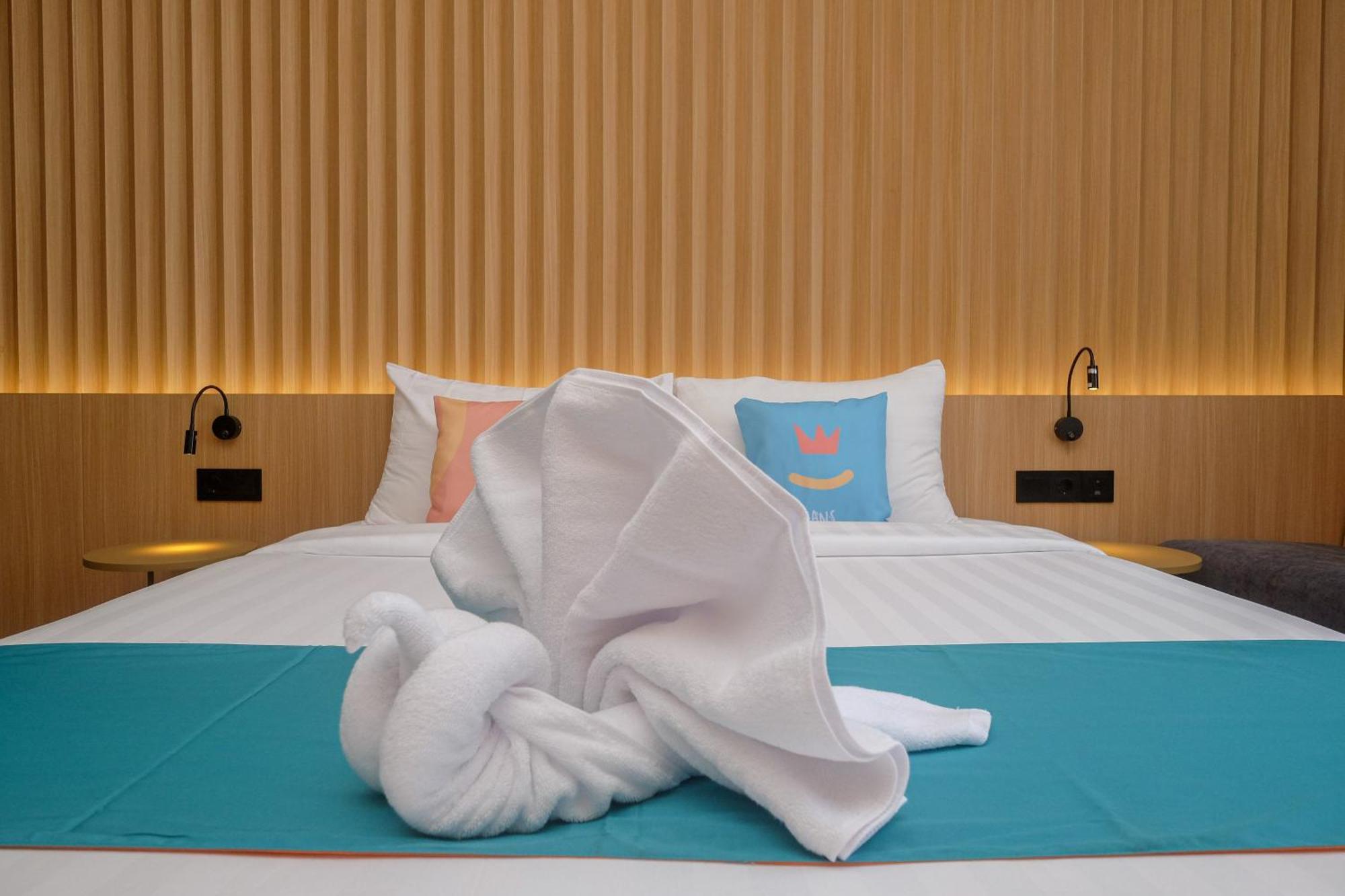 Sans Hotel Rg Living Jogja By Reddoorz Pakualaman Esterno foto
