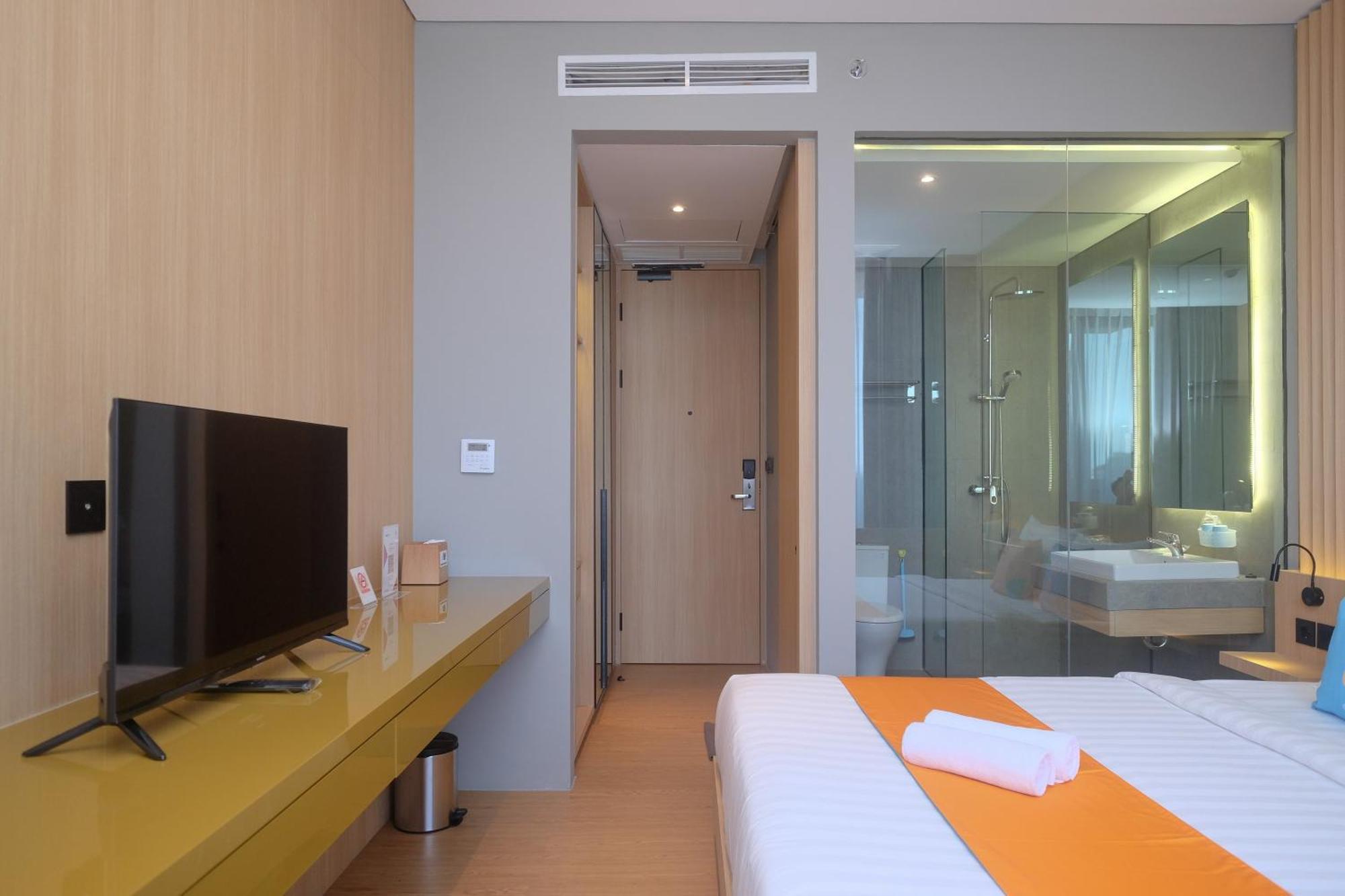 Sans Hotel Rg Living Jogja By Reddoorz Pakualaman Esterno foto