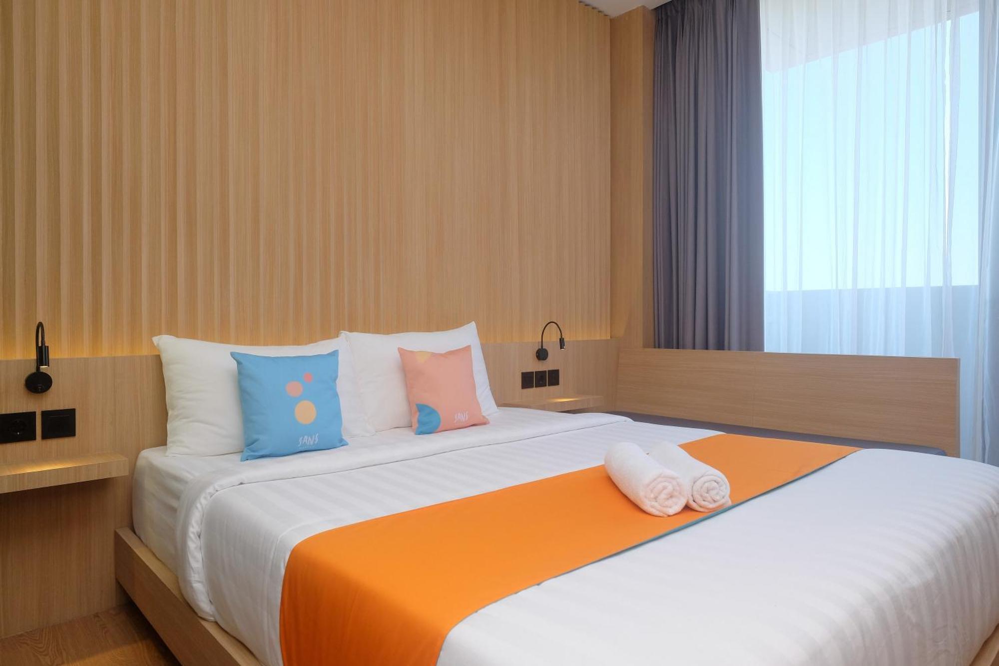Sans Hotel Rg Living Jogja By Reddoorz Pakualaman Esterno foto
